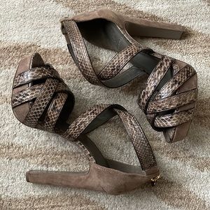 EUC Tory Burch Snakeskin and Suede Taupe Platform Sandals Size 7